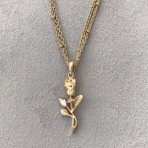 Street Level Rose necklace